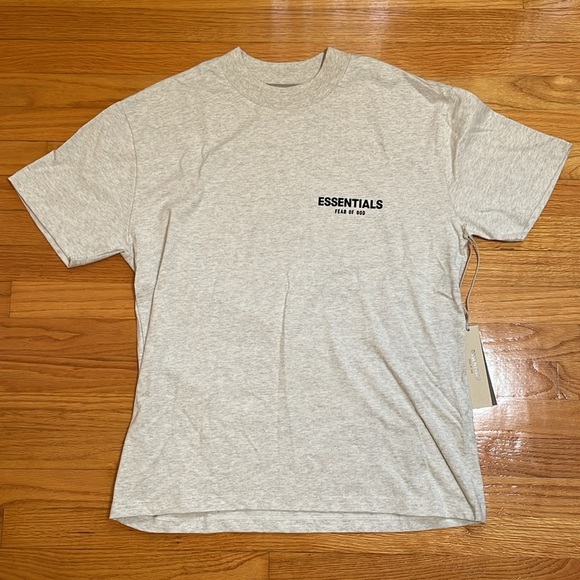 Fear of God Essentials Light Oatmeal Mens T-shirt Size Small (Brand New) - Picture 3 of 12